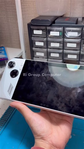 Service Laptop Bandung Ri Group on Instagram: "Laptop kemasan sachet🤏🏼"