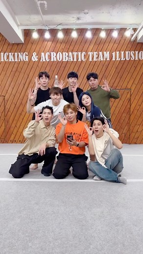 203K views · 550 reactions | Bottle Pistol Squat Challenge  | 노성율 | Facebook