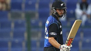 NZ withstand Pakistan comeback for narrow win