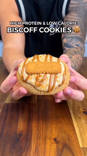 High Protein Loaded Biscoff Cookies 🍪💪🏼 Low Calorie With 24g Protein💪🏼 (Macros: Per Cookie - 4 Total) 254 Calories 27gC | 8gF | 24gP Ingredients: 24g Coconut Flour 30g Self Raising Flour (or plain flour 1 tsp baking powder) 50g Natural Sweetener (Lakanto Monkfruit Sweetener) 1 Scoop Protein Powder (your choice of flavour - Rule1 Vanilla Creme) 2 Biscoff Biscuits (snack sized - crushed) 1 Tsp Vanilla Extract 170g Flavoured or Plain Low Fat Greek Yoghurt (Danone YoPro Salted Caramel Yoghurt) 