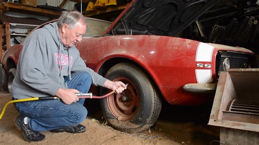 47K views · 682 reactions | 1967 SS 396 Camaro Barn Find Parked 43 Years. | Voitures abandonnée dans le monde | Facebook