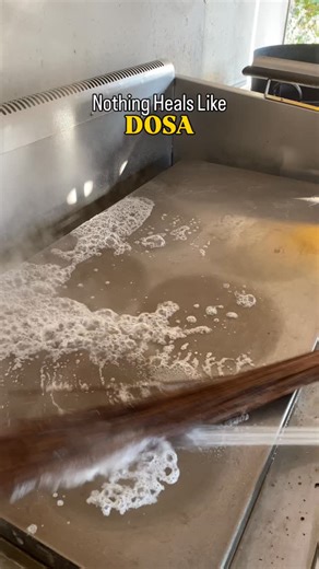 Dosa over anything else! Share this with your South Indian food lover friend who can never resist a full tiffin feast 😍🔥 Crispy ghee pudi masala dosa [ghee pudi masala dosa, pudi masala dosa, ghee podi dosa, gunpowder dosa, spicy podi dosa, benne dosa, butter benne dosa, bangalore benne dosa, crispy butter dosa, idli vada, idli sambar, medu vada, vada sambar, mini idli, soft idli, south indian platter, south indian tiffin, authentic south indian food, traditional south indian breakfast, payasa