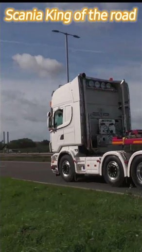 A KING of the road - 𝕊ℂ𝔸ℕ𝕀𝔸 - #truck #lkw #road #scania #volvo #iveco #mercedes #man