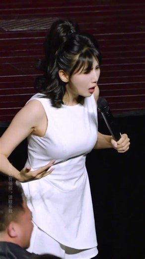 人只要丢掉素质，就可以活得很快乐 #脱口秀 #幽默油条脱口秀 #幽默油条脱口秀 #把快乐装进云朵里 #清一色脱口秀