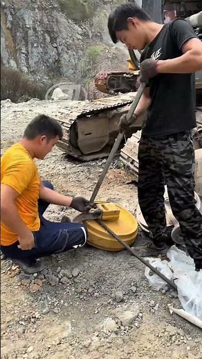 Excavator Idler Replacement | Quick On-Site Repair #excavatorfun