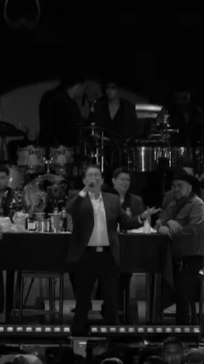 La buena musica es para siempre 🖤#costumbres #juangabriel #juliopreciado #musica #banda #mimoso #flaco #desdelaplaya