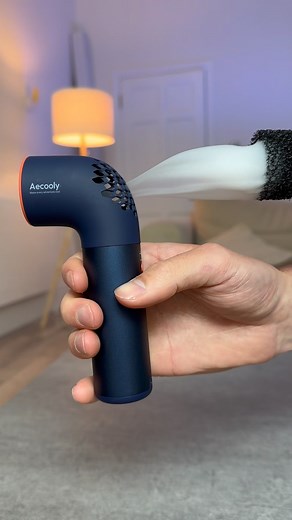 Worlds Greatest Gadgets on Instagram: "A jet that fits in your pocket 🛩️ 🌪️… #aecooly #outdoorfun #StayCool #beattheheat #portablefan #cooltech #aeroultra #aeropro #aero #summervibes #outdoor #summer #music #disney #disneyworld #camping #park"