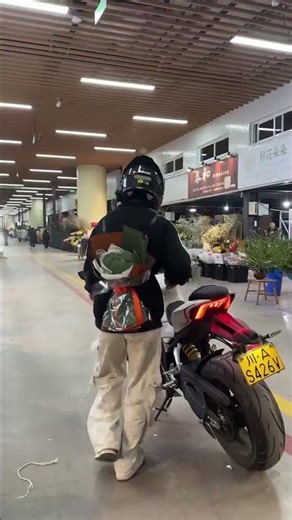 Midnight Ride That Feels Like a Movie Scene 🎬