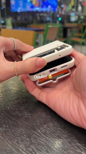 Samsung Z Flip 6 Unboxing: Explore the Latest Gadget Tech