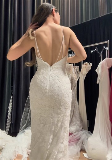 playing bride this weekend 👰🏼‍♀️ #bridalexpo #fyp #playingbride #paratii #downtownvisalia