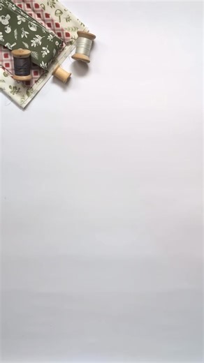 64K views · 766 reactions | So much fun putting together these eight-pointed stars! ✨ Half-square triangles are a joy to work with. #starblock #hsts #christmasquilt #sewandsewquiltingcoquilts #quiltersofinstagram #igquiltcommunity #quilter #quilting #rileyblakedesigns #halfsquaretriangles #quiltblock #quiltsofinstagram #newquiltpattern #christmasfabric | Free Quilt Block Patterns Library | Facebook