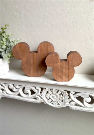 Add some Disney charm with a pair of Mickey shelf sitters in beautiful natural wood tones. These have just been added to the shop! Link to order is in bio. #mickey #homedecor #disney #newdesign