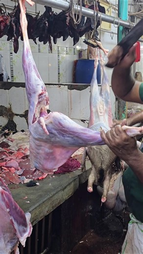 Deshi goat mutton cutting skill |