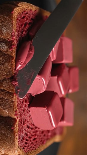 ❤️ Ruby Cream Squares Melt Into a Rich Red Velvet Spread