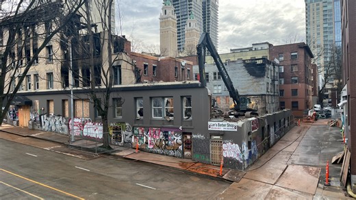 Demolition begins on vacant building that caught fire in Seattle's First Hill