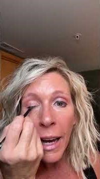 Lift Your Eyes In Seconds - ￼ No Surgery Required 🌟 #makeuptutorial #over40beauty #quickmakeup
