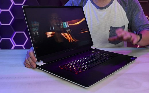 (机中)外星人ALIENWARE x17 R1 评测 - 设计与力量的结合!