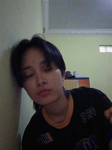 nobody (@fullofcigarettes)’s videos with original sound - F9