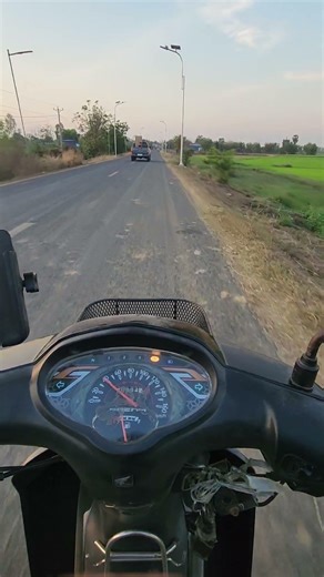 #automobile #countryside #waves #khmercountryside #travel #motovlog #splendor #nature #smartphone