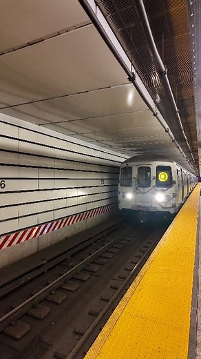 Metropolitan Transportation Authority - MTA Q-Train arrives at the 86th Street subway station #Trains #Subway #SubwayTrain #NYCSubway #MTASubway | The Trainboard | Facebook