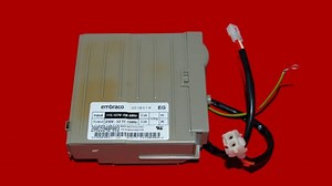 Part # VCC3 1156 01 F 04 | 200D5948P003 | GE Refrigerator Compressor Control Unit
