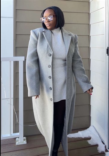 Styling Tips for Inverted Triangle Body Shape at Work