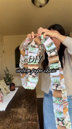 Isabella | Homeschool Mama of 4 on Instagram: "I have been making paper chains for Christmas for years and this vintage one might just be my favorite!! Cheers to a crafty, cozy, and magical Christmas!💫 #diychristmas #christmasdecor #craftychristmas #craftymom #cozychristmas #christmas #paperchains #christmasmagic"