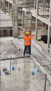 Technical put pin in aluminium formwork to install column concrete