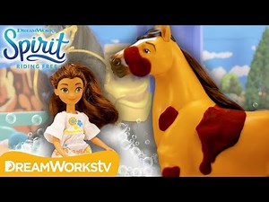 Grooming Barn Disaster! | SPIRIT RIDING FREE