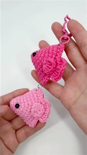 😍😍😍Crochet Fish Keychain
