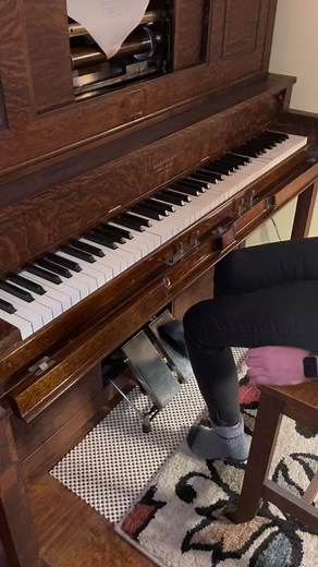 Exploring the Mechanics of a 1913 Washburn Lyon & Healy Player Piano
