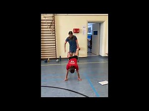 Des exercices de renforcement et de proprioception pour des jeunes handballeurs par le coach Philip