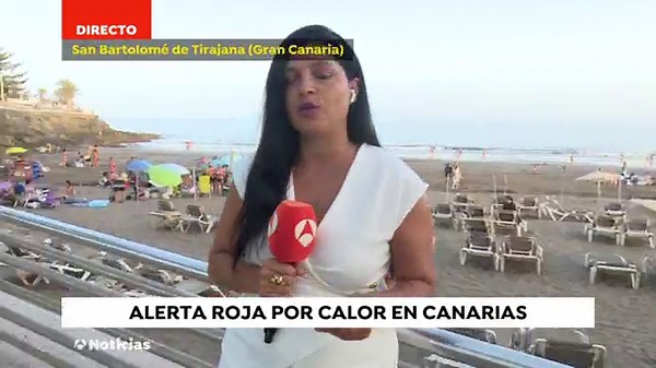 Alerta roja en Canarias por calor extremo: noches tropicales, calima espesa y calles desiertas