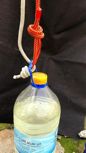 Smart Rope Knot Trick for Heavy Water Bottles!#youtubeshorts 👍