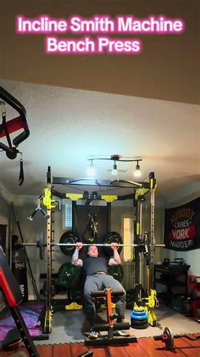 Smith machine bench press #fitnessmotivation #exercise #training #sports #bodybuildingmotivation ￼