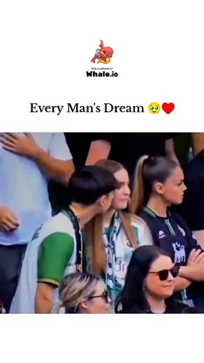 THE UNDISCOVER REELS 😶‍🌫️ on Instagram: "日本利用压电瓷砖将脚步转化为电能。这些瓷砖捕捉来自你脚步的动能。当你行走时，你的重量和动作用会对瓷砖产生压力。瓷砖会轻微弯曲，从而产生机械应力。瓷砖内部的压电材料将这种应力转化为电能。每一步都会产生少量电荷，而数百万步结合在一起就能产生足够的电力来驱动LED灯、显示屏和传感器。在像涩谷车站这样繁忙的地方，每天大约有240万个脚步为这一系统作出贡献。这些电能可以被储存或立即使用，从而减少对传统电力来源的依赖，并支持可持续的城市基础设施。这种方法将日常运动转化为实用的可再生能源。 #日本 #知识 #事实 #你知道吗 #推荐 科技 创新 历史 技术 实验 热门"