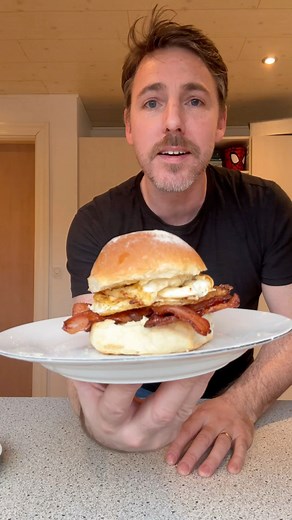 Belfast Baps! ☘️😋 Recipe 500g - 4 Cups of Bread or All Purpose Flour 150ml - 2/3 Cup of Lukewarm Water 150ml - 2/3 Cup of Milk 30g of Fresh Yeast or 3 1/2 tsp of Instant 2 tbsp of Butter 1 tsp of Salt 1 tsp of Sugar Once the dough comes together after a couple of minutes increase the speed to medium and mix for a for another 12 minutes. So around 15 minutes total 👌🏻 Bake at 220C/430F for 25 minutes. If you want them even darker on top bake at 230C/445F instead Give it a go! All the best Chris