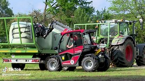 Powerful and versatile. The Weidemann T4512 telehandler — compact design, and impressive lifting capacity! | Weidemann Ireland