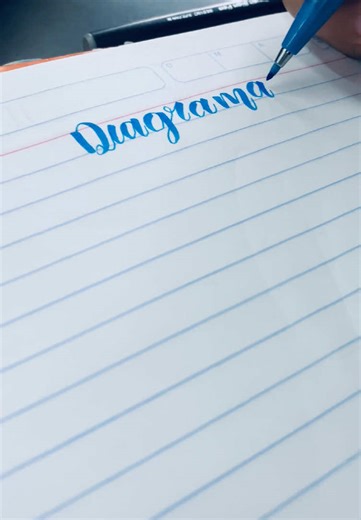 Curso de Lettering en Clase Sin Decoración