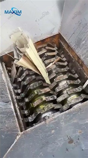 Scrap metal shredding machine #recyclingequipment #machine