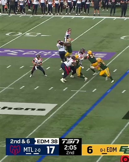 AIR ALEXANDER! Davis Alexander extends the play and finds Tyler Snead for six! #CFLGameDay 🗓️: @MTLAlouettes vs. Elks LIVE NOW 🇨🇦: TSN, RDS 🇺🇸: CBSSN⁣ 🌎: CFL | CFL