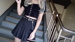 可爱的小太妹有魅力，时尚穿搭太迷人