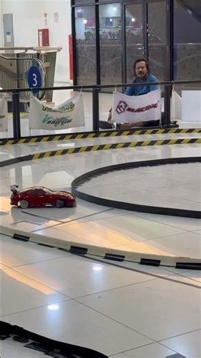 Toyota Supra try a new track #shorts #rcdrift #rccar #reved #rcdrifting #drifting #rc