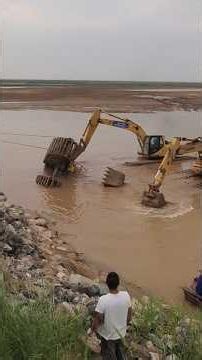 Two Excavators Rescue a Sinking Excavator – Incredible Teamwork! #excavator #heavymachinery