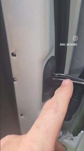 Ford Escape door issue