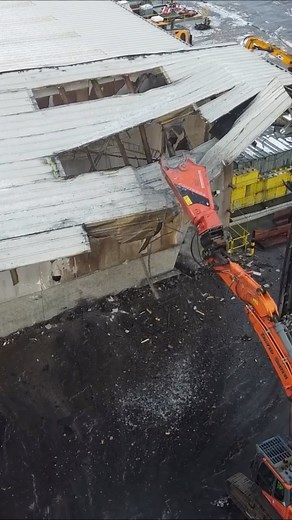 The demolition of the burnt down recycling centre at Altens in Aberdeen has begun. It marks the start of a rebuilding process that is due to take an incredible 13 months. For the full story check out our links ✏️Cameron Roy 📸 Paul Glendell #altens #altensrecycling #demolition #aberdeen #eveningexpress | Evening Express