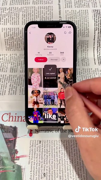 How to do the party at the beach dance trend. Here's the tutorial for you.〈😍ノ 🔥🔥🔥╰😏╮How to do the beach party dance. Party at the beach down in copacabana.🌴🌴🌴 party at the beach song，party at the beach，Beach party with AI magic，Best dance duo with viral whammy effect，whammy aifilter，party at the beach dance，#xybcafyp，duo，dance filter effect template，party at the beach dance trend tutorial，party at the beach dance filter tutorial，How to create an AI party at the beach dance filter effect，