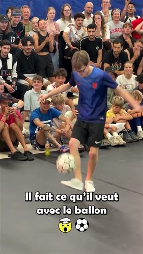 Il fait ce qu’il VEUT avec le ballon ⚽️👽