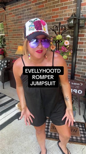 Loose wide leg jumpsuit with pockets that you can throw on and go. Lightweight, flowy, and flattering without clinging. Easy outfit for summer, travel, or everyday wear. #summerjumpsuit #widelegjumpsuit #comfyoutfit #curvyfashion #bigdreamsstartsmall