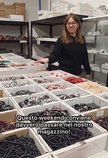 Questo weekend passa nel nostro magazzino 💎 Troverai una zona FUORI TUTTO dedicata alle pietre dure in sconto: oggettistica, agate, minerali assortiti, fili, gemme e semilavorati. Un’occasione perfetta per fare scorta o trovare pezzi unici a prezzi speciali. 📍 Via Verdi 6, Macherio (MB) 🗓 Venerdì 30 gennaio dalle 15 alle 19 🗓 Domenica 1 febbraio dalle 9.30 alle 18 Se ami le pietre, lavori con i cristalli o cerchi materiali per le tue creazioni, questo è il momento giusto. Ti aspettiamoooo ✨ 